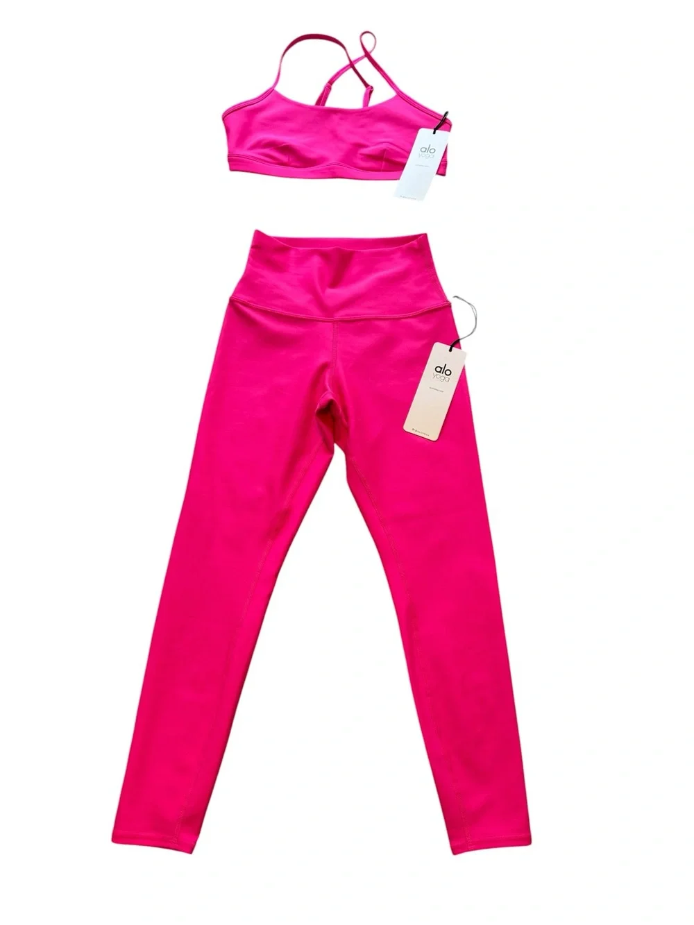 NWT ALO Yoga Neon Pink Set— Intrigue Bra and 7/8 High Waisted Airlift Leggings